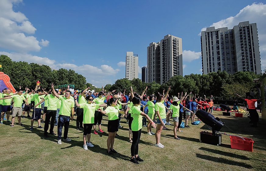 娱乐革命先锋幸福年，“龙”重登场