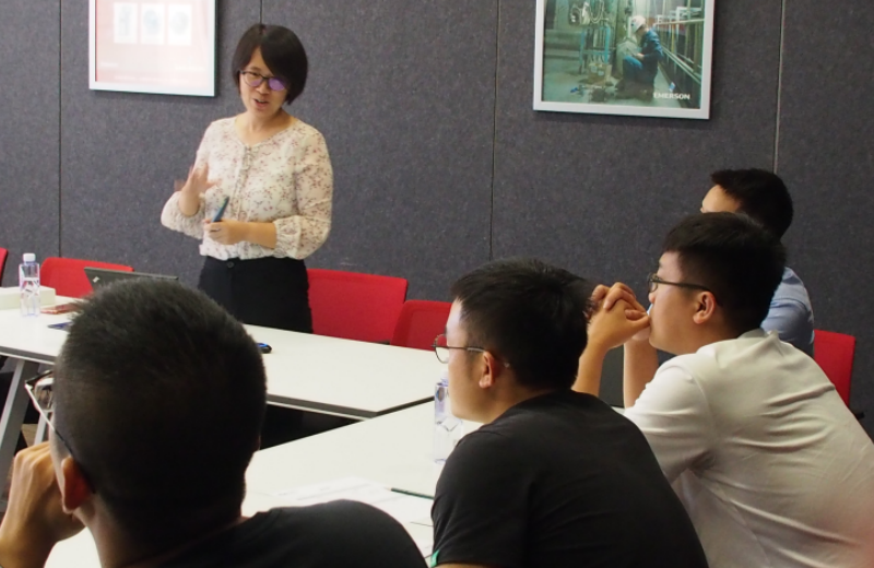 娱乐革命先锋课堂——Fisher气动执行机构培训